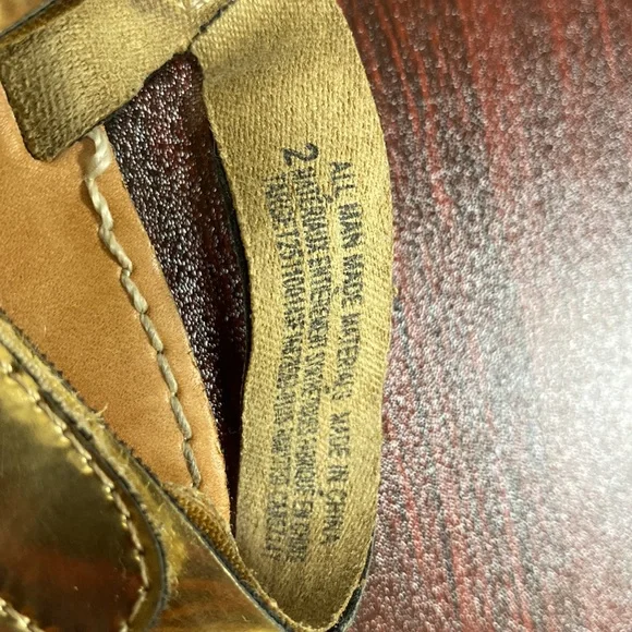Lilly Pulitzer for Target Gold Sandals Size 2 - Picture 5 of 6